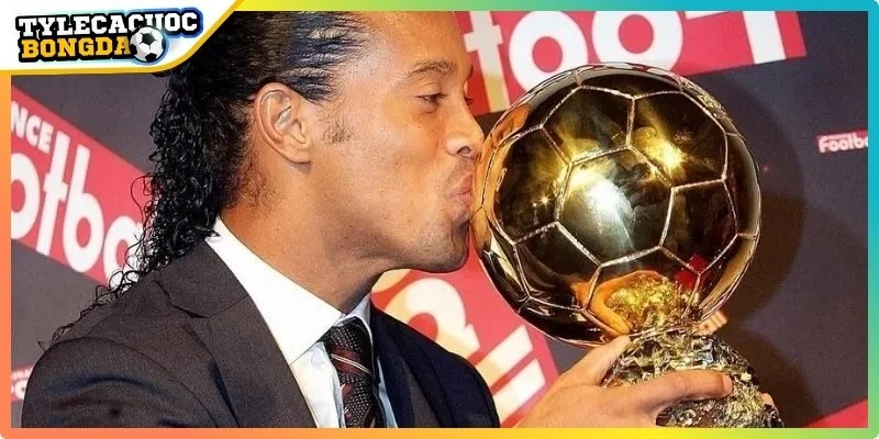 Ronaldinho – Ngẫu hứng, sáng tạo đầy kỹ thuật